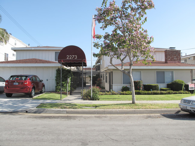 (villa Verdes) in Torrance, CA - Foto de edificio - Building Photo