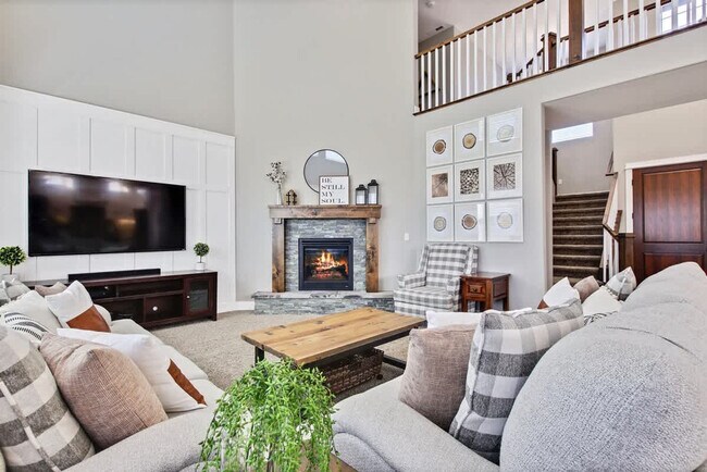 property at 5847 Pinery Cyn Ave N