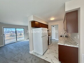 20 S 14th St in St. Charles, IL - Building Photo - Building Photo