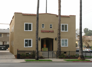 5544 Franklin Ave in Los Angeles, CA - Building Photo - Building Photo