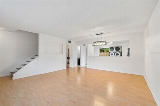 607 Bough Ave in Clearwater, FL - Building Photo - Building Photo