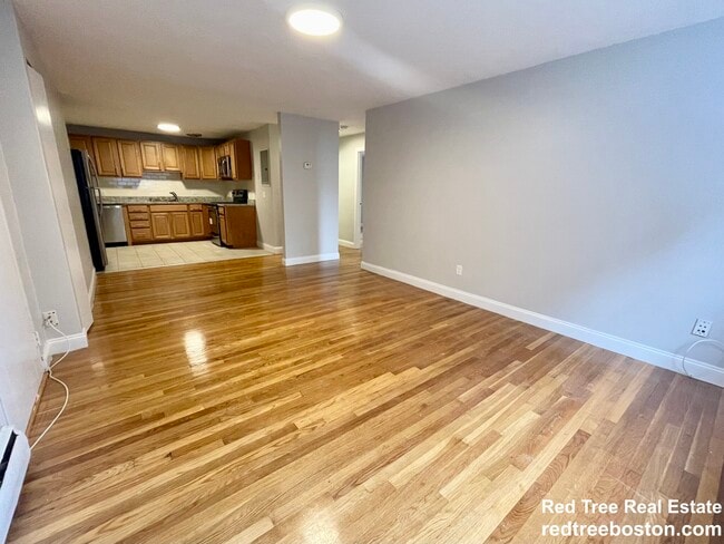 240 Babcock St, Unit 2H