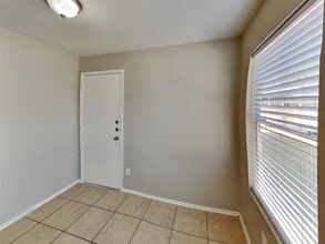 12844 Edgewood Park Dr in Houston, TX - Foto de edificio - Building Photo