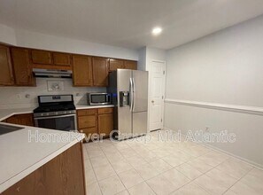 8323 Green Heron Way in Lorton, VA - Building Photo - Building Photo