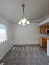 2020 W Pebblestone St in Meridian, ID - Building Photo - Building Photo