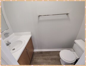 74 Duiguid Dr in Lynchburg, VA - Foto de edificio - Building Photo