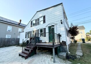 94 Blackhall St in New London, CT - Building Photo - Building Photo