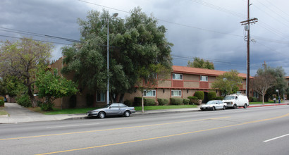 Casa Madrid Apartments in Van Nuys, CA - Building Photo - Building Photo