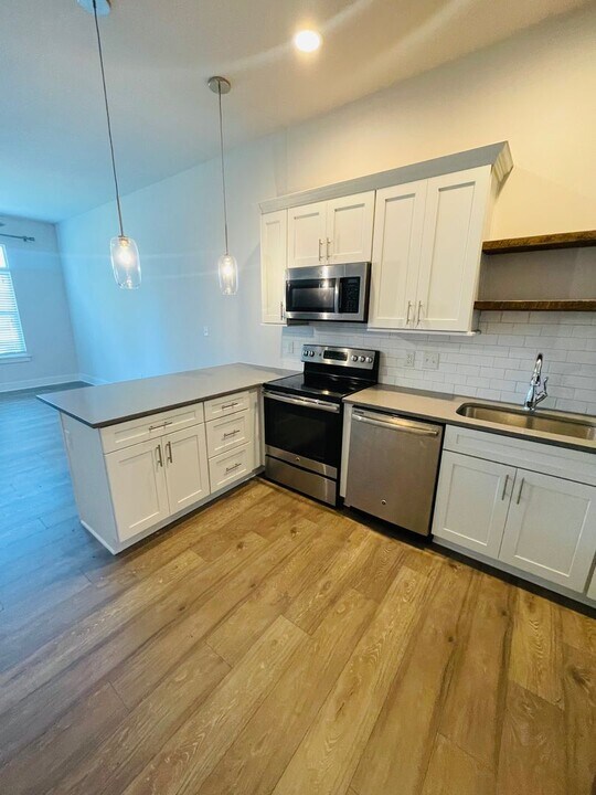 935 McAlway Rd in Charlotte, NC - Building Photo