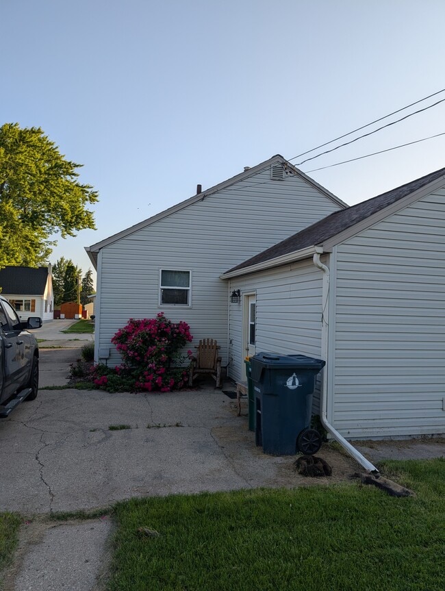 358 Bischoff St in Fond du Lac, WI - Building Photo - Building Photo