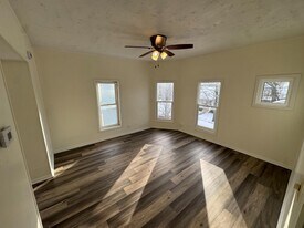 316 E Mulberry St in Bloomington, IL - Building Photo