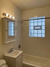 2047-2049 W Berwyn Ave in Chicago, IL - Building Photo - Building Photo