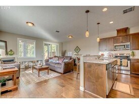 2604 NE 131st Ct in Vancouver, WA - Building Photo