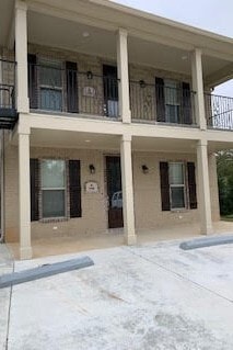 property at 198 Fairway Villas Cir