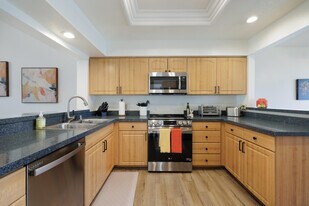 156 Falls Ct in Palm Desert, CA - Building Photo