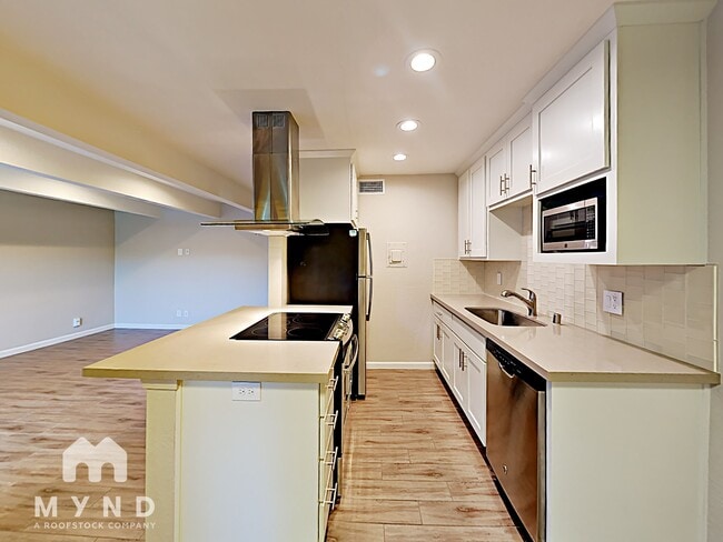 2522 T St in Sacramento, CA - Foto de edificio - Building Photo