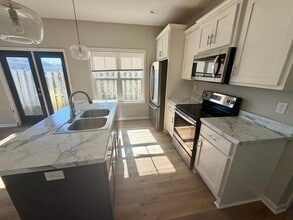 301 Gabrielle Ln in Panama City, FL - Building Photo - Building Photo