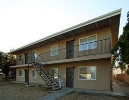 208 W Vermont Ave in Anaheim, CA - Building Photo