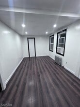 145 Parker Ave in Hawthorne, NJ - Foto de edificio - Building Photo