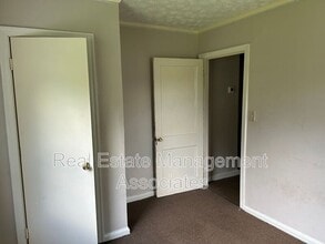 243 Spring St in Griffin, GA - Building Photo - Building Photo