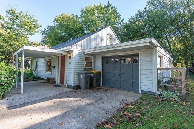 817 S Henderson St in Bloomington, IN - Building Photo - Building Photo