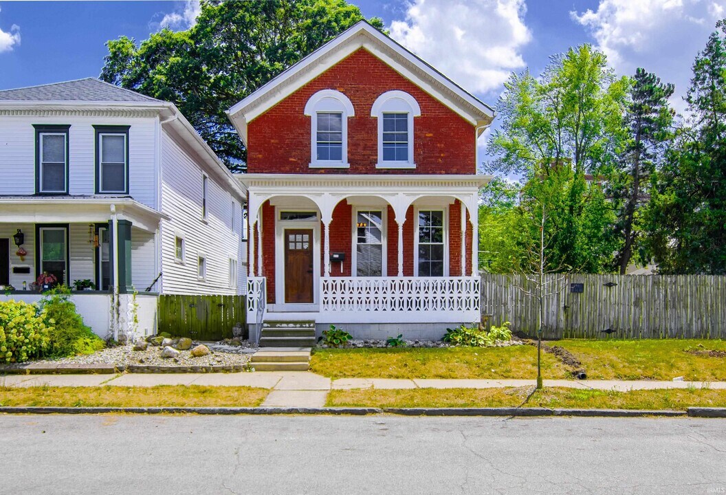 605 Lavina St in Fort Wayne, IN - Building Photo
