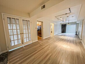 2702 Dartmouth Rd in Alexandria, VA - Building Photo - Building Photo