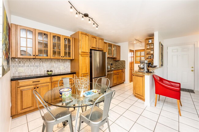 677 Trace Cir in Deerfield Beach, FL - Building Photo - Building Photo