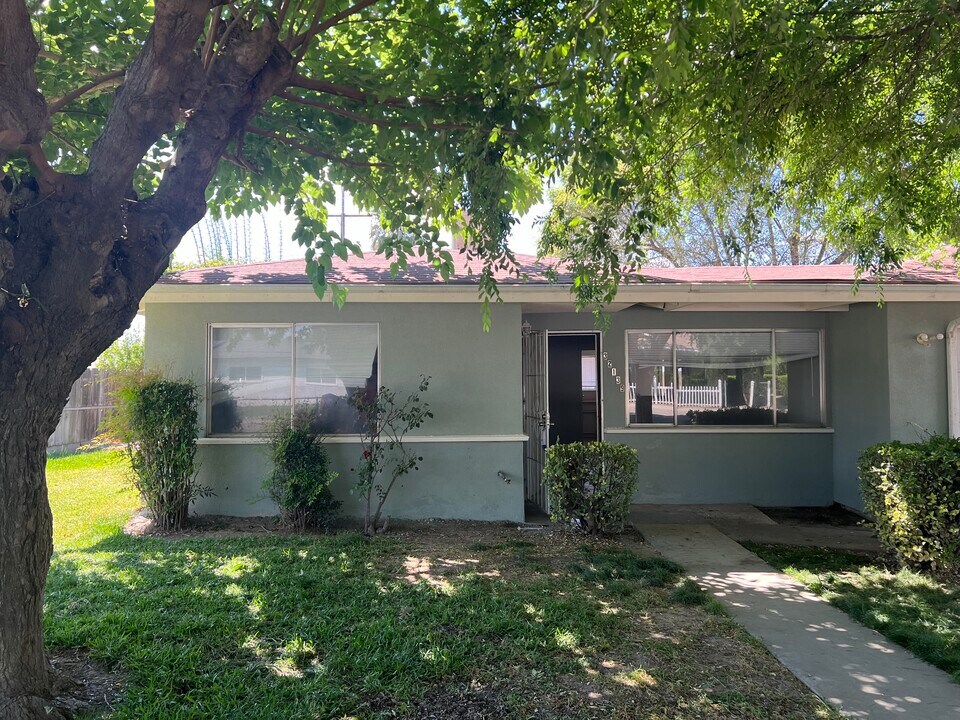 32139 N Floral St in Visalia, CA - Building Photo