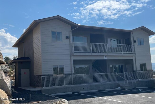 1668 W Iron Springs Rd in Prescott, AZ - Building Photo - Building Photo