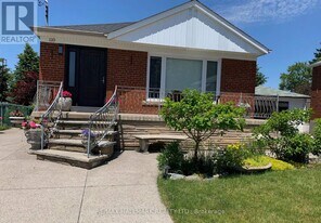 110 Trinnell Blvd in Toronto, ON - Building Photo
