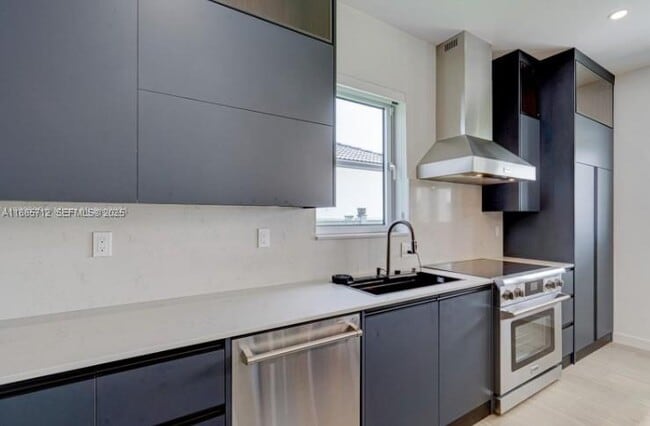 property at 3900 SW 137th Ct