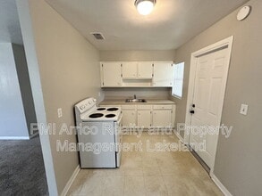 5472 Old Rd 37 in Lakeland, FL - Building Photo - Building Photo