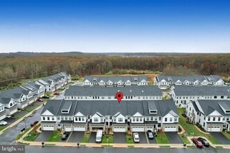 9 Clover Ln in Monroe Township, NJ - Building Photo - Building Photo