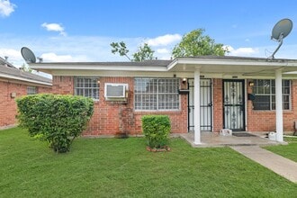 6114 Octavia St in Houston, TX - Building Photo - Building Photo