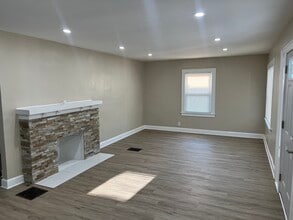 623 W 40th St in Indianapolis, IN - Building Photo - Building Photo