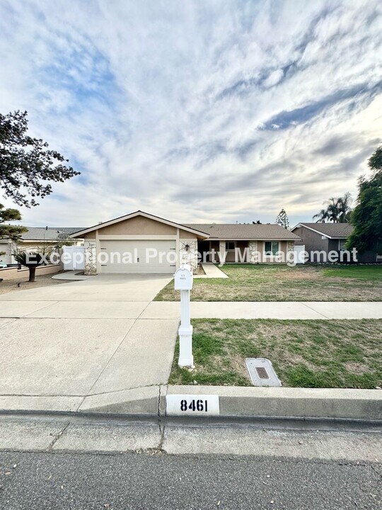 8461 Garden St in Rancho Cucamonga, CA - Building Photo