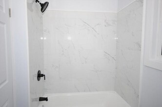 72 Hall St in Springfield, MA - Foto de edificio - Building Photo