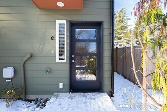 14920 Manor Way in Lynnwood, WA - Building Photo - Building Photo
