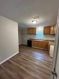 1101 Sorrells Dr photo'