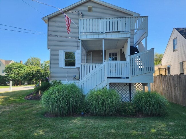 18 Newell Pl in Fairfield, CT - Building Photo - Building Photo