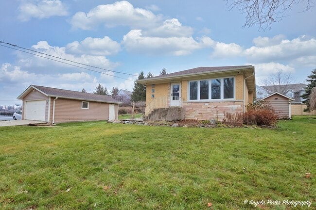 property at 40 Pine Tree Row