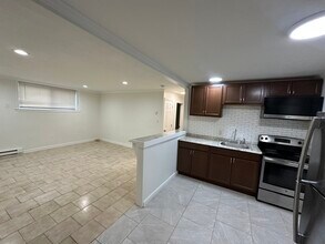 594 American Legion Hwy in Boston, MA - Building Photo - Building Photo