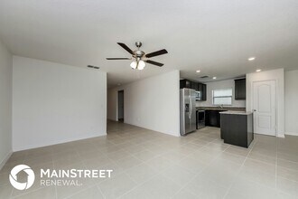 1467 Swan Lake Cir in Dundee, FL - Building Photo - Building Photo