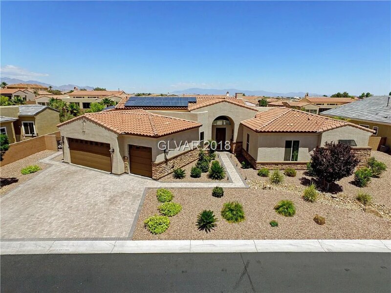7582 Corvina Ave in Las Vegas, NV - Building Photo