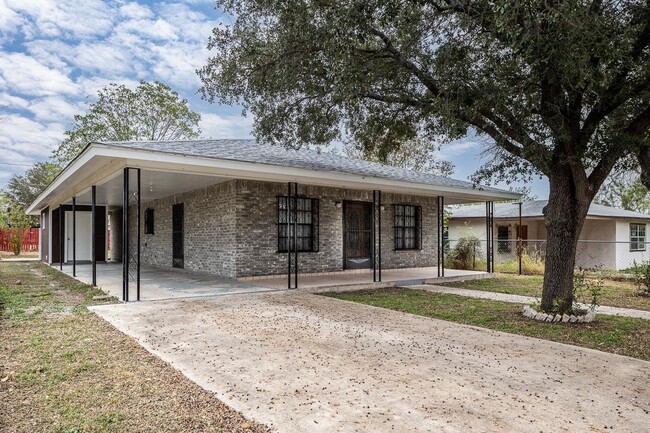 515 E Rodriguez St in Del Rio, TX - Building Photo - Building Photo