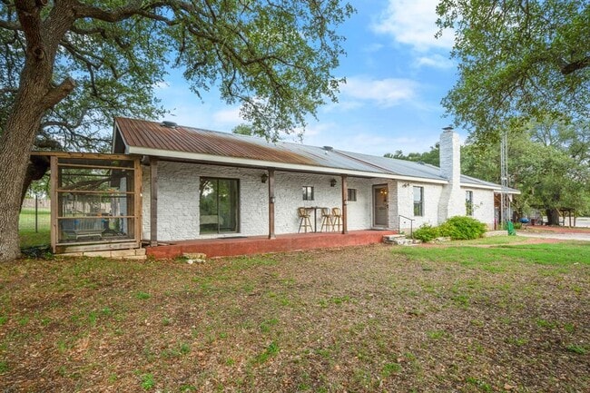 10518 Signal Hill Rd in Austin, TX - Building Photo - Building Photo