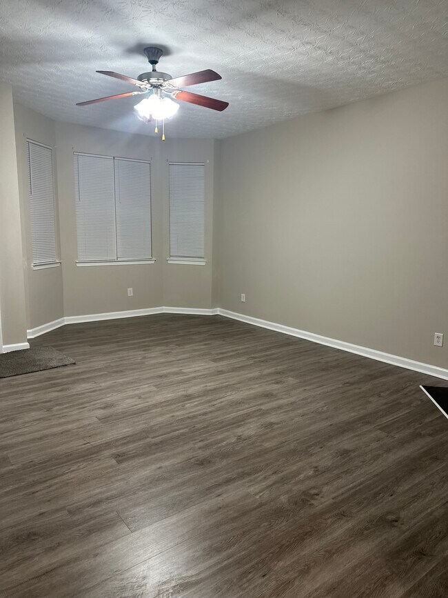 6305 Ellenwood Dr in Rex, GA - Building Photo - Building Photo