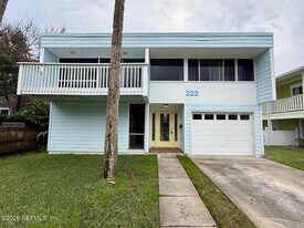 222 7th St in Atlantic Beach, FL - Building Photo