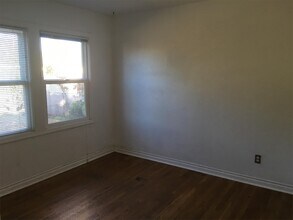 1625 N Holman St in Portland, OR - Building Photo - Building Photo